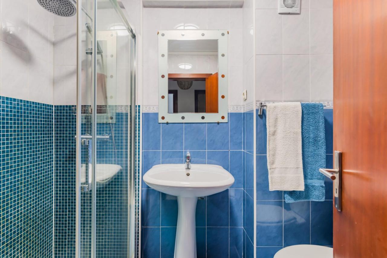 Mira-Ria - Apartamento Em Bairro Calmo E Central 아베이루 외부 사진